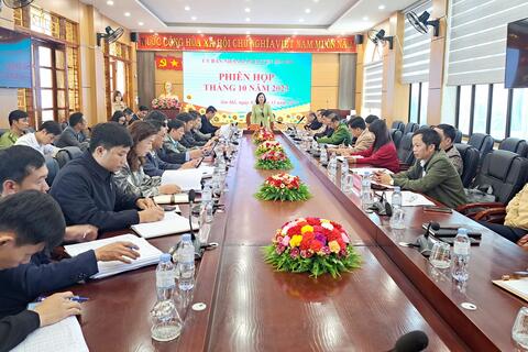 Phiên họp Ủy ban nhân dân huyện tháng 10 năm 2023