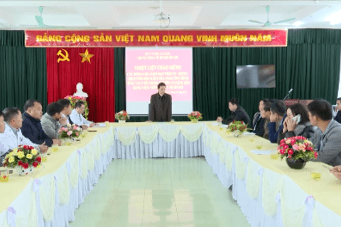 👉👉👉 Đồng chí Hà Trọng Hải - Phó Chủ tịch UBND tỉnh thăm tặng quà tết các đơn vị trên địa bàn huyện Sìn Hồ