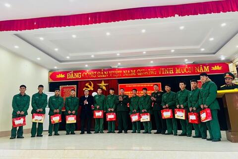 Lễ đón nhận quân nhân hoàn thành nghĩa vụ quân sự và nghĩa vụ công an nhân dân về địa phương