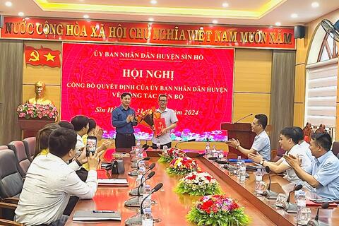 Lễ công bố Quyết định về công tác cán bộ