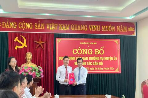 Công bố Quyết định của Ban Thường vụ Huyện ủy về công tác cán bộ